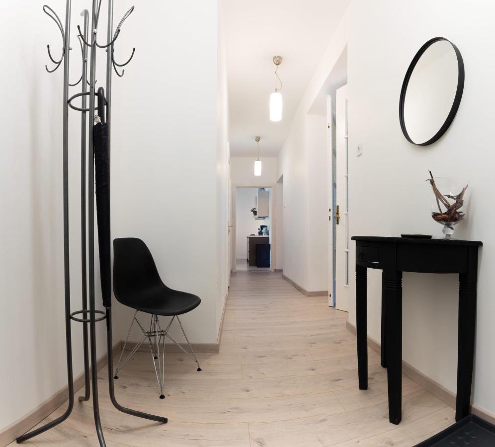 Central Perk Apartments Рига Екстериор снимка